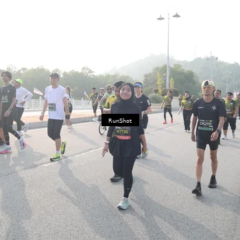 Runner Photo 6883679