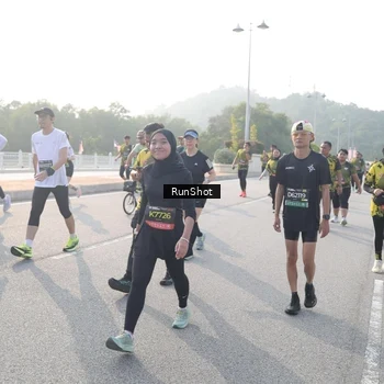 Runner Photo 6883682