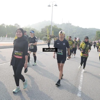 Runner Photo 6883684