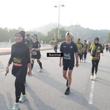 Runner Photo 6883686