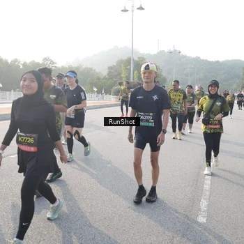 Runner Photo 6883687