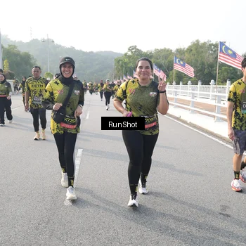 Runner Photo 6883715
