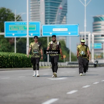 Runner Photo 6883760