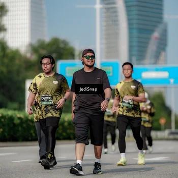 Runner Photo 6883864