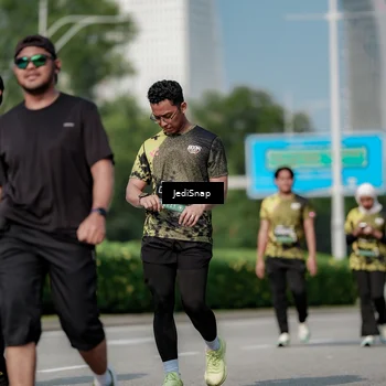 Runner Photo 6883888