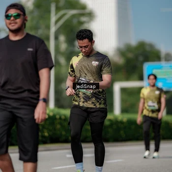 Runner Photo 6883898