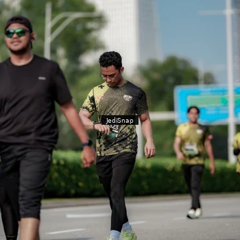 Runner Photo 6883899