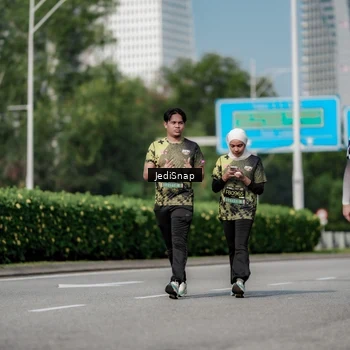 Runner Photo 6883902