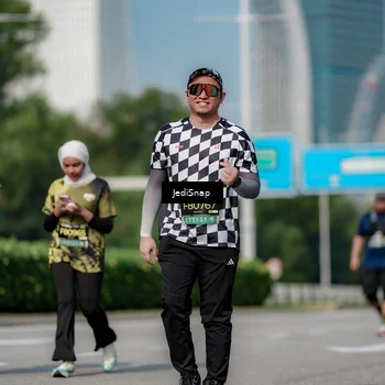 Runner Photo 6883949