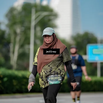 Runner Photo 6883964