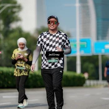 Runner Photo 6883971