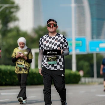 Runner Photo 6883973