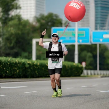 Runner Photo 6884002