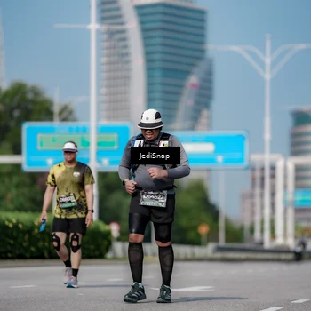 Runner Photo 6884046