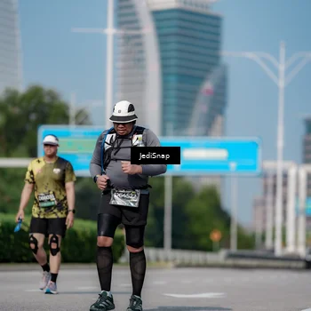 Runner Photo 6884051