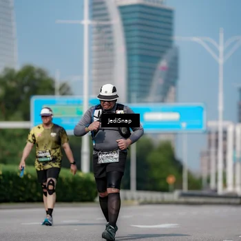 Runner Photo 6884064