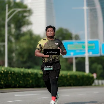 Runner Photo 6884086