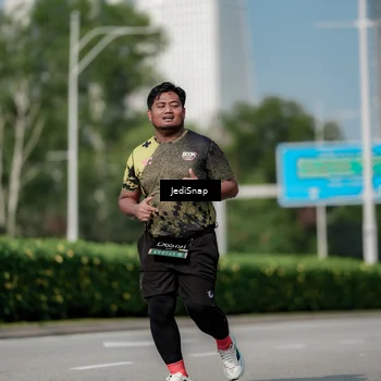Runner Photo 6884098