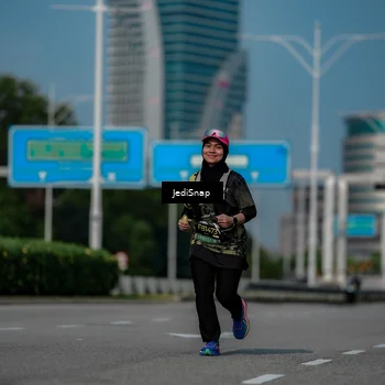 Runner Photo 6884381
