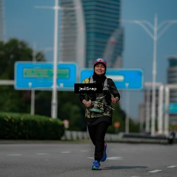 Runner Photo 6884386