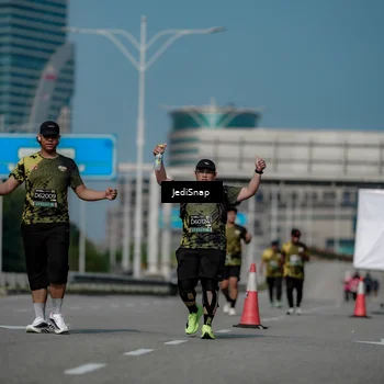Runner Photo 6884389