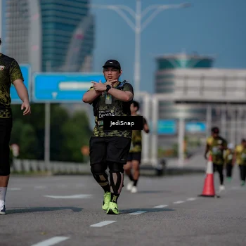 Runner Photo 6884442