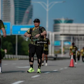 Runner Photo 6884443