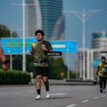 Runner Photo 6884451