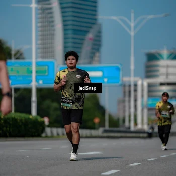 Runner Photo 6884454