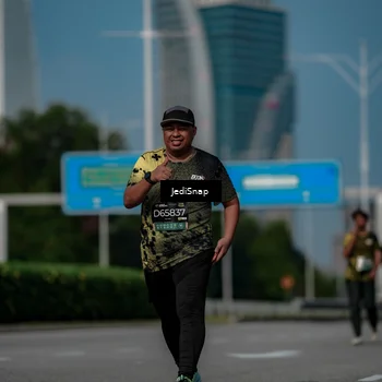 Runner Photo 6884478