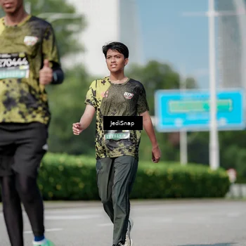 Runner Photo 6884498