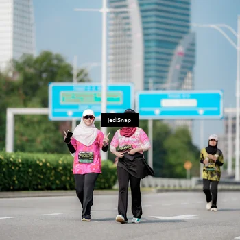Runner Photo 6884530