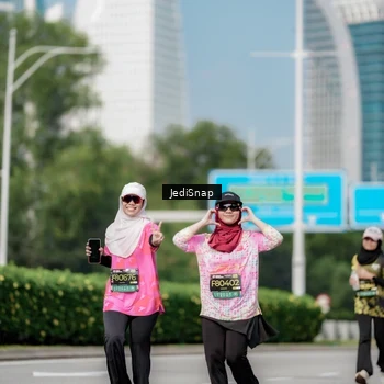 Runner Photo 6884547