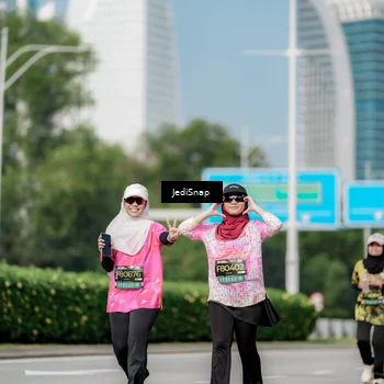 Runner Photo 6884553