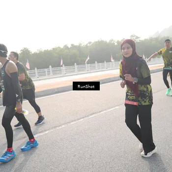 Runner Photo 6884578