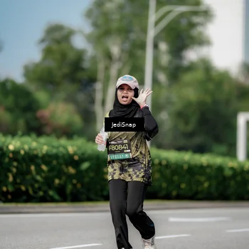Runner Photo 6884600