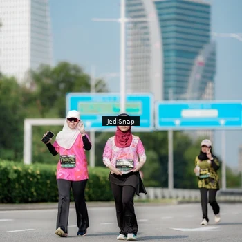 Runner Photo 6884616