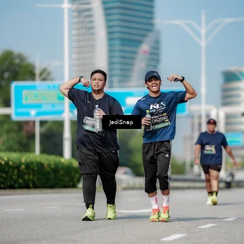Runner Photo 6884622