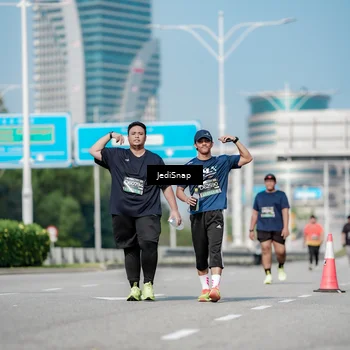 Runner Photo 6884623