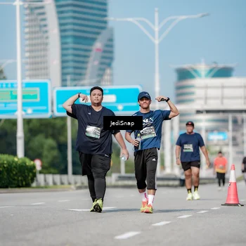 Runner Photo 6884630