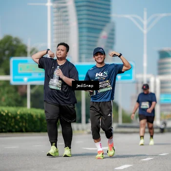 Runner Photo 6884631