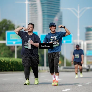 Runner Photo 6884643