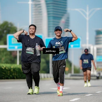 Runner Photo 6884648