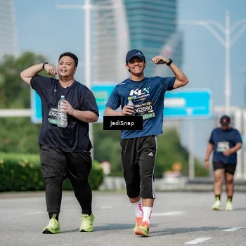 Runner Photo 6884650
