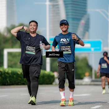 Runner Photo 6884658