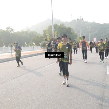 Runner Photo 6884670