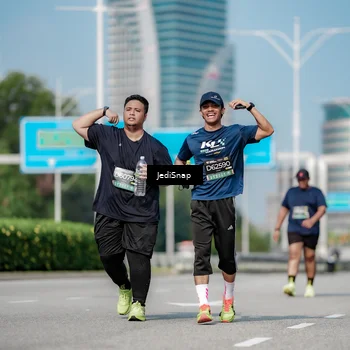 Runner Photo 6884672