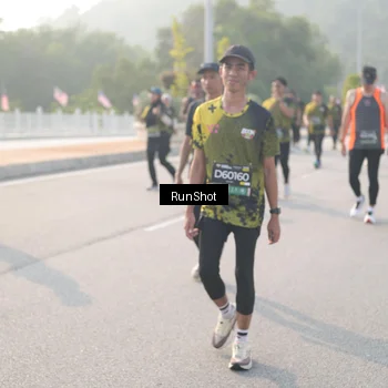 Runner Photo 6884677
