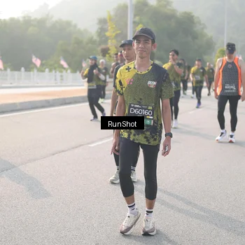 Runner Photo 6884678
