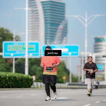 Runner Photo 6884691